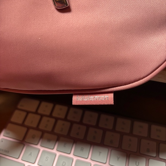 lululemon athletica City Essentials Belt Bag NWT DCOP - Picture 6 of 8
